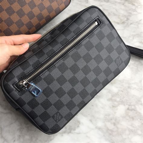 lv bolso hombre|bolso louis vuitton.